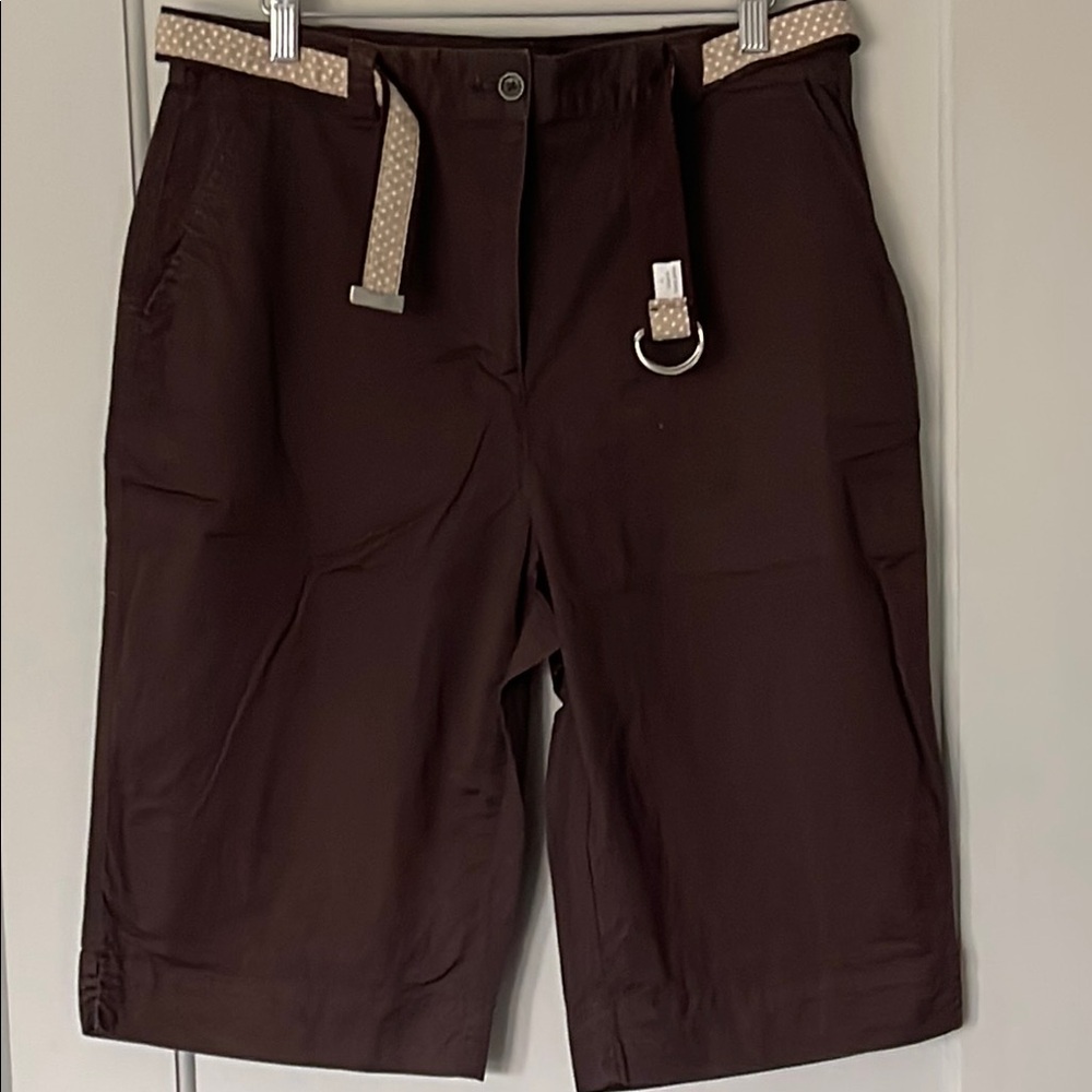 Karen Scott women’s cocoa Brown Bermuda Shorts with Tailored Fit. Size 10. NWOT